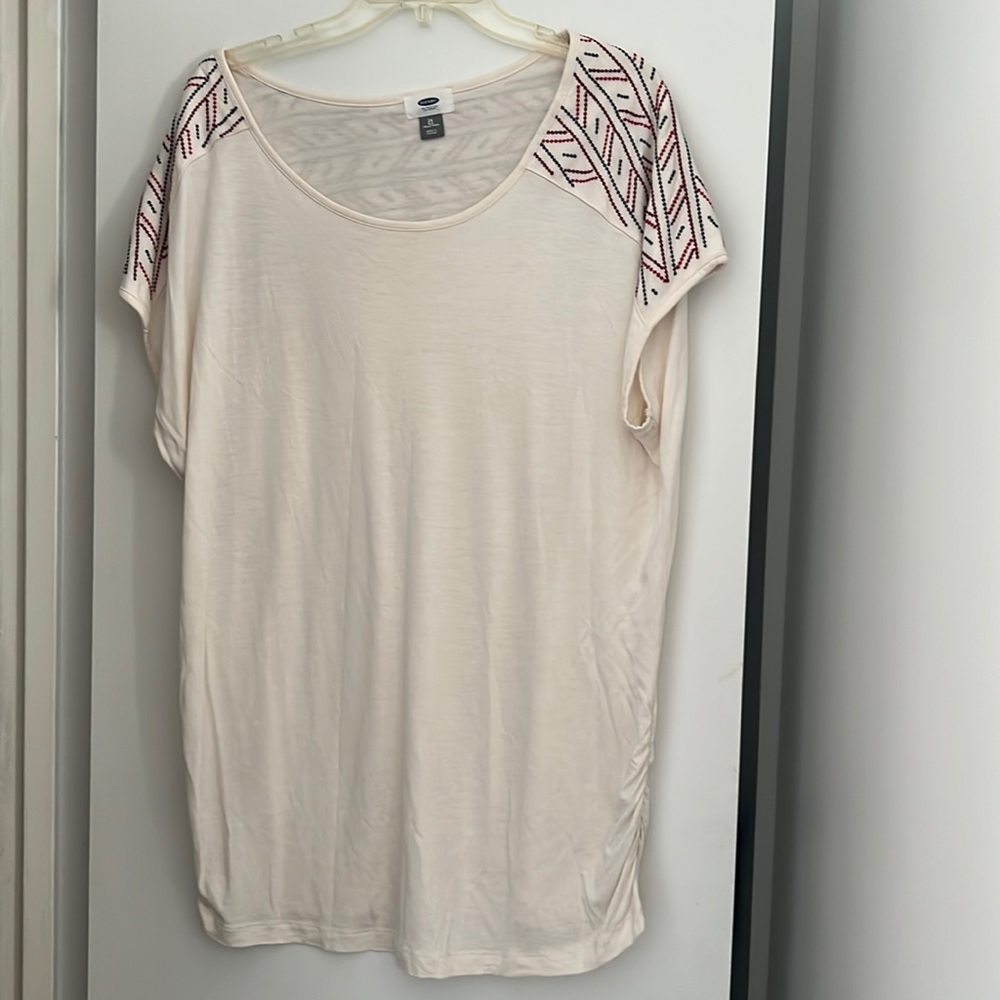 Old Navy Tee. With stitch detail on sleeves